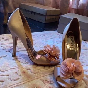 Badgley Mischka pink satin pumps.